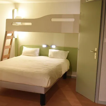 Hotel Ibis Budget Laval Bonchamp Les Laval Exterior photo