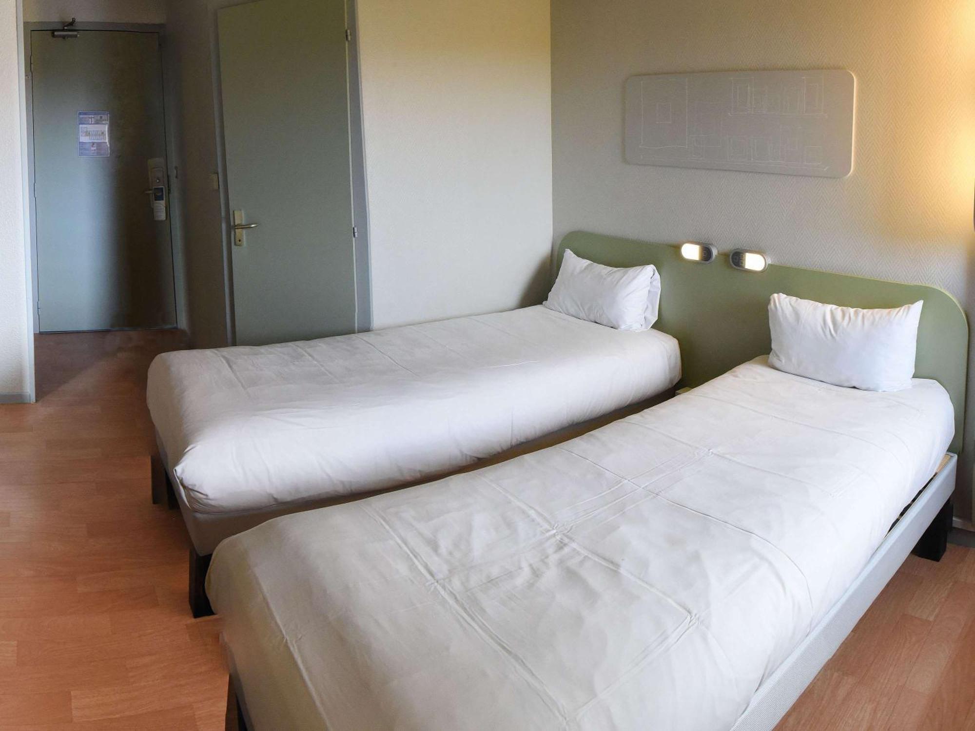 Ibis Budget Laval 2*